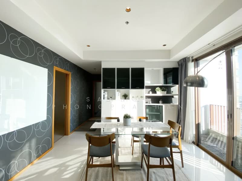 The Emporio Place, Bangkok, 93 Soi Sukhumvit 24, Sukhumvit Road, Khong Tan, Khlong Toei, Bangkok, 2 Bedrooms, 110 sqm, Condo For Rent, by Sannop Phongpraphan, 500425660 - DDproperty.com