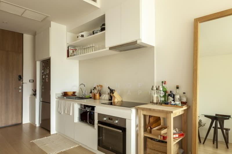 Noble Solo, Bangkok, 988 Thong Lo, Khlong Tan Nua, Watthana, Bangkok, 1 Bedroom, 50 sqm, Condo For Rent, by Sannop Phongpraphan, 500425722 - DDproperty.com
