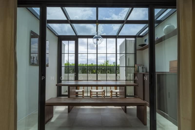 Noble Solo, Bangkok, 988 Thong Lo, Khlong Tan Nua, Watthana, Bangkok, 1 Bedroom, 50 sqm, Condo For Rent, by Sannop Phongpraphan, 500425722 - DDproperty.com