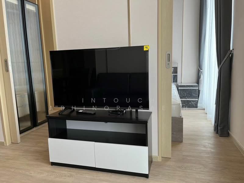 Noble State 39, Bangkok, 35 Soi Sukhumvit 39, Khlong Tan Nua, Watthana, Bangkok, 1 Bedroom, 30 sqm, Condo For Rent, by Intouch Abhinorasaeth, 500425811 - DDproperty.com