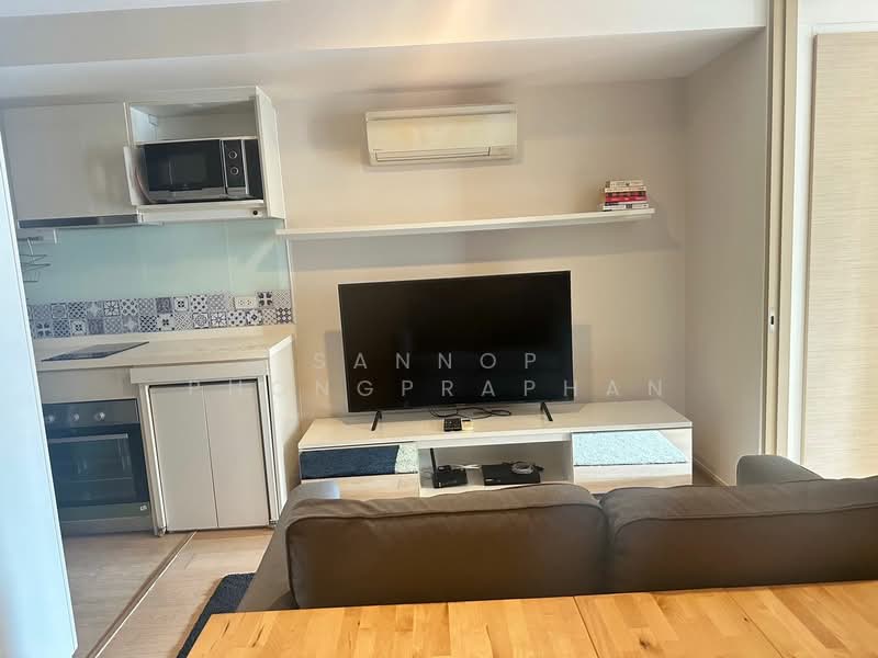 Liv @ 49, Bangkok, 9 Sukhumvit 49 Rd, Khlong Tan Nua, Watthana, Bangkok, 1 Bedroom, 38 sqm, Condo For Rent, by Sannop Phongpraphan, 500425897 - DDproperty.com