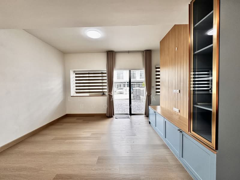 Indy Bangna-Ramkhamhaeng 2, Bangkok, Soi 7, Dok Mai, Prawet, Bangkok, 2 Bedrooms, 90 sqm, Townhouse For Sale, by Wallaya (Jang) Boonmee, 500425932 - DDproperty.com