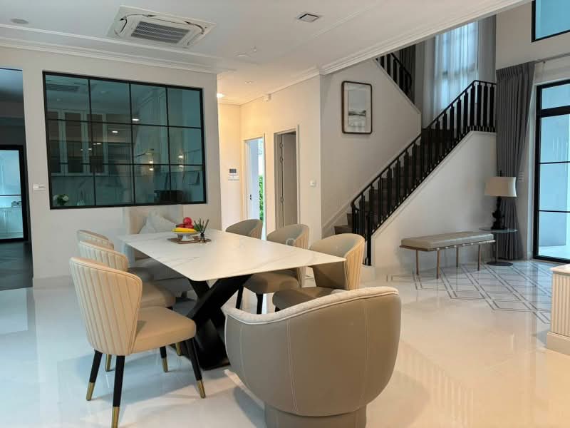 Nantawan Bangna km.15, Samut Prakan, 559 Bangna-Trad Road, Bang Chalong, Bang Plee, Samut Prakan, 5 Bedrooms, 377 sqm, Single Detached House For Rent, by Eric ., 500425935 - DDproperty.com