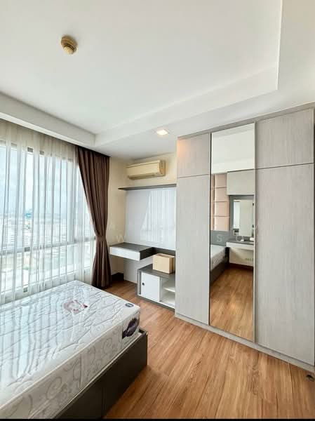 Thru Thonglor, Bangkok, Petchaburi Road, Bang Kapi, Huai Khwang, Bangkok, 2 Bedrooms, 62 sqm, Condo For Rent, by Muhammad-ameen Waeyusoh, 500425941 - DDproperty.com