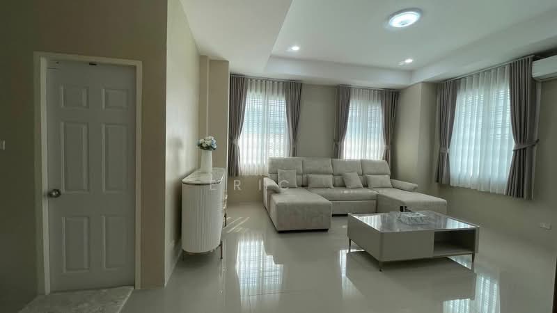 Baan Suan Neramit Watcharapol-Permsin, Bangkok, Permsin Road, Khlong Tanon, Sai Mai, Bangkok, 6 Bedrooms, 320 sqm, Single Detached House For Rent, by Eric ., 500426154 - DDproperty.com