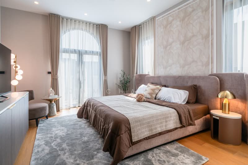 CINQ ROYAL Krungthep Kreetha, Bangkok, Pracharuamjai Road, Saphan Sung, Bangkok, 5 Bedrooms, 750 sqm, Single Detached House For Sale, by Jomchanok Aswavibul, 500426155 - DDproperty.com