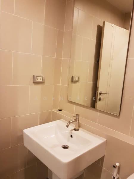 The Base Rama 9-Ramkhamhaeng, Bangkok, 3 Ramkhamhaeng Road, Hua Mak, Bang Kapi, Bangkok, 1 Bedroom, 30 sqm, Condo For Sale, by Agentbkk, 500426174 - DDproperty.com