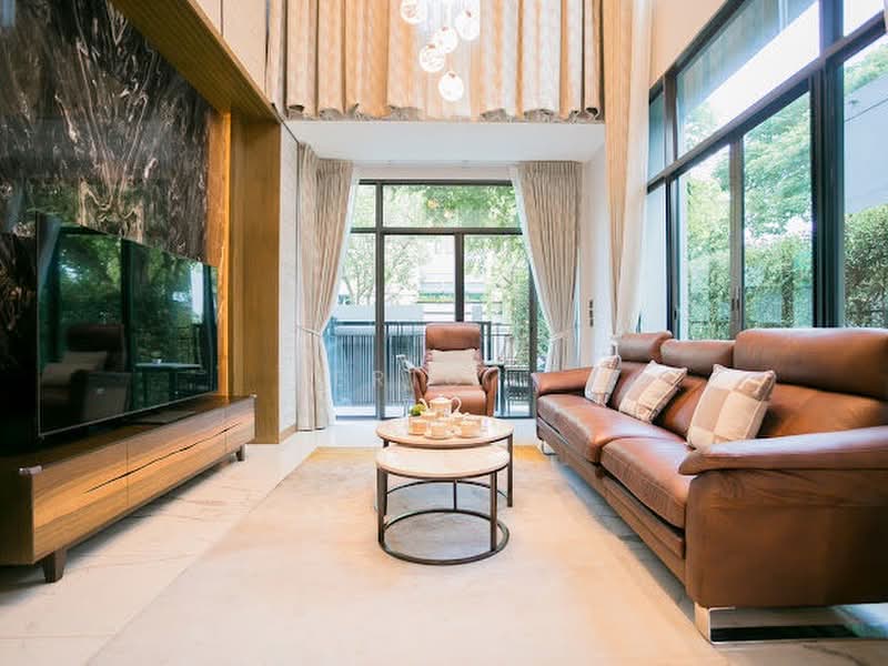 The Gentry Ekamai-Ladprao, Bangkok, 90 Soi Ladprao 94, Phlapphla, Wang Thonglang, Bangkok, 4 Bedrooms, 380 sqm, Single Detached House For Rent, by Eric ., 500426195 - DDproperty.com