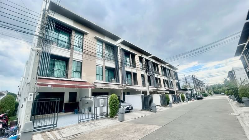 Baan Klang Muang Nawamin 42 : บ้านกลางเมือง นวมินทร์ 42, กรุงเทพ, ซอยนวมินทร์ 42 ถนนนวมินทร์, คลองกุ่ม, บึงกุ่ม, กรุงเทพ, 130 ตร.ม., ทาวน์เฮ้าส์ ขาย, โดย คุณ ณัฏฐฌาภัส แก้วเมืองน้อย (เฌอ), 500426299 - DDproperty.com