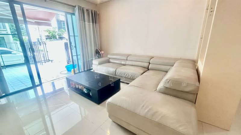 Baan Klang Muang Nawamin 42, Bangkok, Soi Nawamin 42, Nawamin Road, Khlong Kum, Bueng Kum, Bangkok, 3 Bedrooms, 130 sqm, Townhouse For Sale, by คุณ ณัฏฐฌาภัส แก้วเมืองน้อย (เฌอ), 500426299 - DDproperty.com