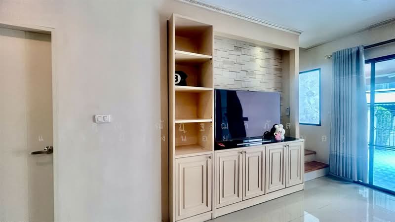 Baan Klang Muang Nawamin 42, Bangkok, Soi Nawamin 42, Nawamin Road, Khlong Kum, Bueng Kum, Bangkok, 3 Bedrooms, 130 sqm, Townhouse For Sale, by คุณ ณัฏฐฌาภัส แก้วเมืองน้อย (เฌอ), 500426299 - DDproperty.com