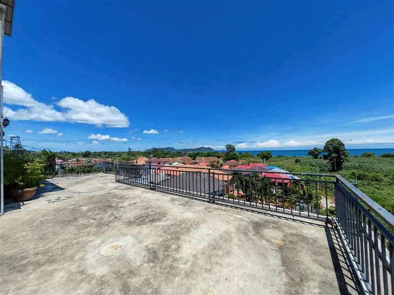 โรงเเรม 181 ตร.ว. โรงแรมบ้านหินวง ซอยนาจอมเทียน38 สัตหีบ ชลบุรี, Chon Buri (Pattaya), ถนนสุขุมวิท, Na Chom Thian, Sattahip, Chon Buri (Pattaya), , 1,000 sqm, Business For Sale, by คุณ กันตภณ จักกาวิรักษ์ (บอย), 500426335 - DDproperty.com