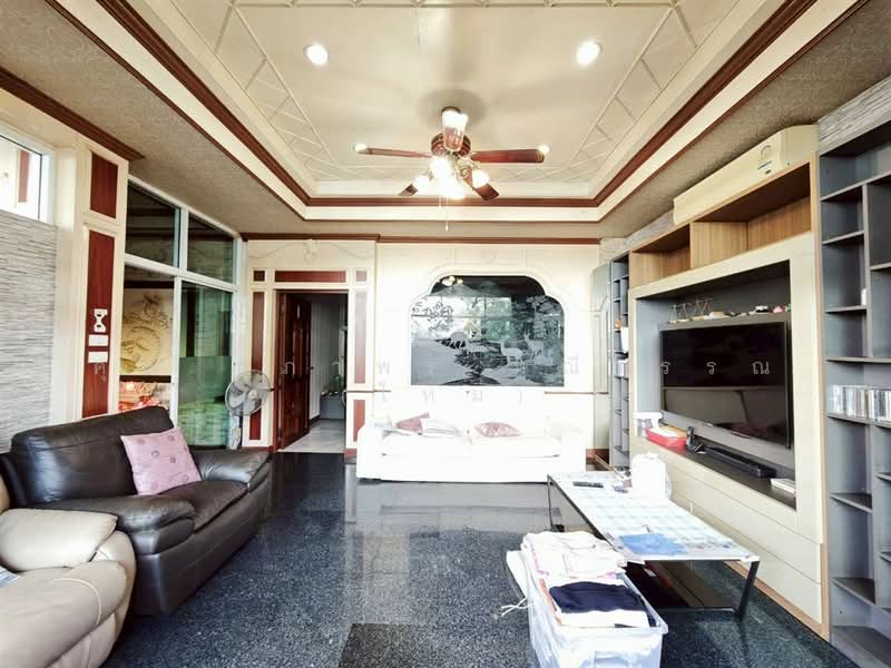 บ้านเดี่ยว 4 ชั้น 52 ตร.ว. บ้านเดี่ยว ใกล้มหาวิทยาลัยหอการค้า ซอยอินทามระ40, Bangkok, ถนนดินแดง, Din Daeng, Bangkok, 6 Bedrooms, 300 sqm, Single Detached House For Sale, by คุณ สุภาพร มณีวรรณ (ใหม่), 500426356 - DDproperty.com