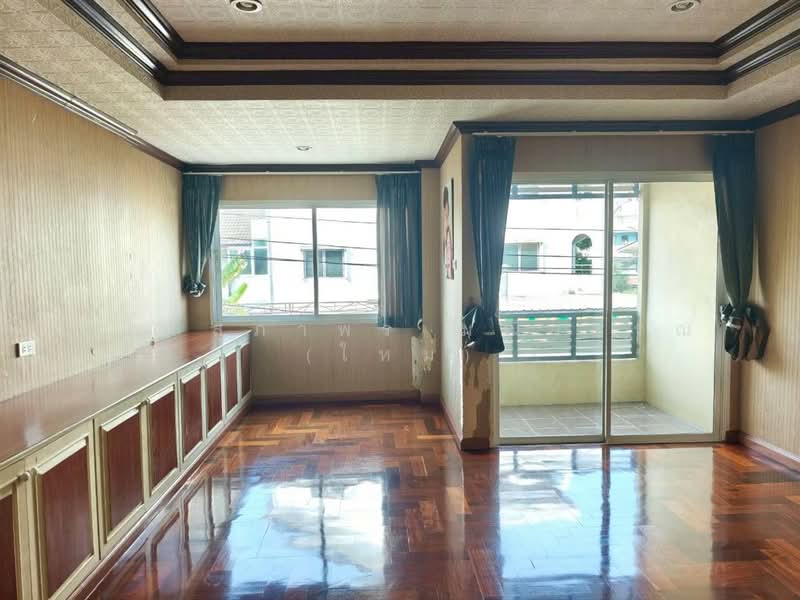 บ้านเดี่ยว 4 ชั้น 52 ตร.ว. บ้านเดี่ยว ใกล้มหาวิทยาลัยหอการค้า ซอยอินทามระ40, กรุงเทพ, ถนนดินแดง, ดินแดง, กรุงเทพ, 300 ตร.ม., บ้านเดี่ยว ขาย, โดย คุณ สุภาพร มณีวรรณ (ใหม่), 500426356 - DDproperty.com