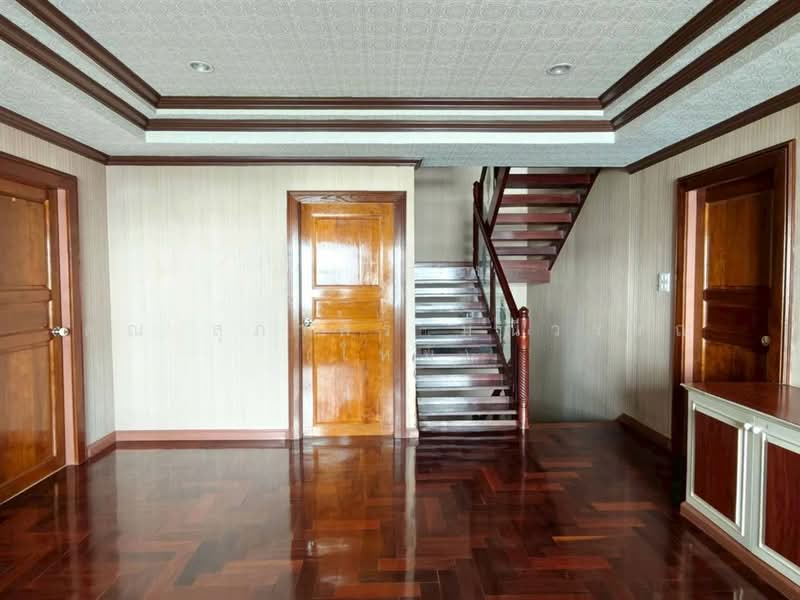 บ้านเดี่ยว 4 ชั้น 52 ตร.ว. บ้านเดี่ยว ใกล้มหาวิทยาลัยหอการค้า ซอยอินทามระ40, Bangkok, ถนนดินแดง, Din Daeng, Bangkok, 6 Bedrooms, 300 sqm, Single Detached House For Sale, by คุณ สุภาพร มณีวรรณ (ใหม่), 500426356 - DDproperty.com