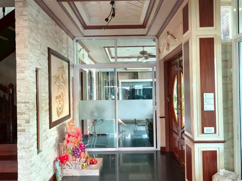 บ้านเดี่ยว 4 ชั้น 52 ตร.ว. บ้านเดี่ยว ใกล้มหาวิทยาลัยหอการค้า ซอยอินทามระ40, Bangkok, ถนนดินแดง, Din Daeng, Bangkok, 6 Bedrooms, 300 sqm, Single Detached House For Sale, by คุณ สุภาพร มณีวรรณ (ใหม่), 500426356 - DDproperty.com
