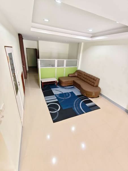 Townhome for rent, fully furnished, near Chiang Mai International Convention Center., Chiang Mai, Chang Phuak, Muang Chiang Mai, Chiang Mai, 3 Bedrooms, 140 sqm, Townhouse For Rent, by คุณ ธีรชาติ, 500426379 - DDproperty.com