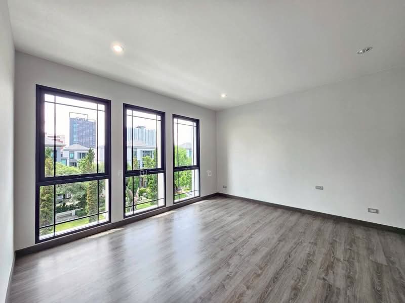 Baan Klang Muang Classe Ratchayothin, Bangkok, Chatuchak, Bangkok, 3 Bedrooms, 228 sqm, Townhouse For Rent, by คุณ ณิชาภา, 500426419 - DDproperty.com