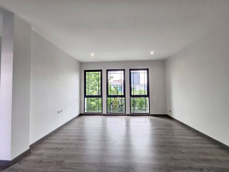 Baan Klang Muang Classe Ratchayothin, Bangkok, Chatuchak, Bangkok, 3 Bedrooms, 228 sqm, Townhouse For Rent, by คุณ ณิชาภา, 500426419 - DDproperty.com