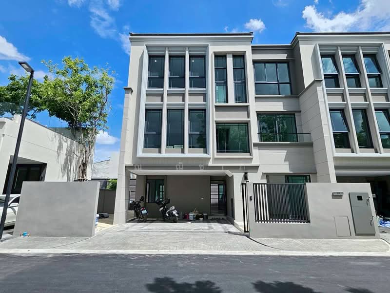 Baan Klang Muang Classe Ratchayothin : บ้านกลางเมือง คลาสเซ่ รัชโยธิน, กรุงเทพ, จตุจักร, กรุงเทพ, 228 ตร.ม., ทาวน์เฮ้าส์ ให้เช่า, โดย คุณ ณิชาภา, 500426419 - DDproperty.com