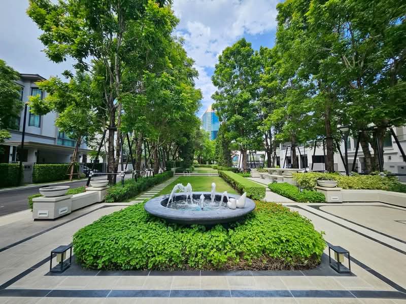Baan Klang Muang Classe Ratchayothin, Bangkok, Chatuchak, Bangkok, 3 Bedrooms, 228 sqm, Townhouse For Rent, by คุณ ณิชาภา, 500426419 - DDproperty.com
