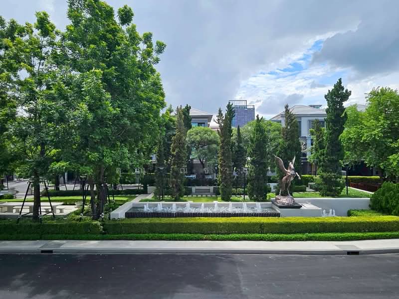 Baan Klang Muang Classe Ratchayothin : บ้านกลางเมือง คลาสเซ่ รัชโยธิน, กรุงเทพ, จตุจักร, กรุงเทพ, 228 ตร.ม., ทาวน์เฮ้าส์ ให้เช่า, โดย คุณ ณิชาภา, 500426419 - DDproperty.com
