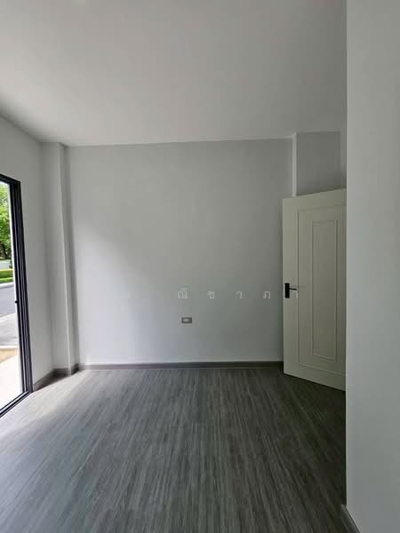 Baan Klang Muang Classe Ratchayothin, Bangkok, Chatuchak, Bangkok, 3 Bedrooms, 228 sqm, Townhouse For Rent, by คุณ ณิชาภา, 500426419 - DDproperty.com