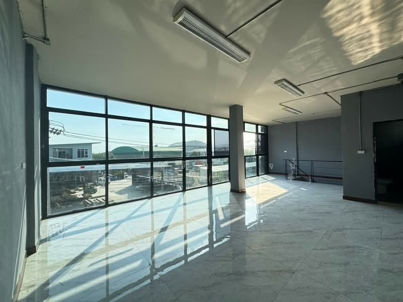 โรงงาน 3 ชั้น 199.3 ตร.ว. โรงงาน ซอยประชาอุทิศ90, สมุทรปราการ, ถนนประชาอุทิศ, บ้านคลองสวน, พระสมุทรเจดีย์, สมุทรปราการ, 1,000 ตร.ม., โกดัง-โรงงาน ขาย, โดย คุณ ชุติกาญจน์ กล่ำแสง (เชอรี่), 500426422 - DDproperty.com