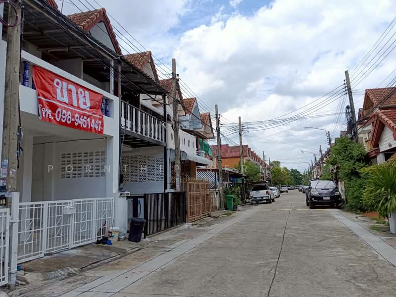 รีบขายต่ำว่าราคาประเมิน หมู่บ้านแดนทองวิลเลจ 3นอน 2น้ำ ถ.สุขาภิบาล5, กรุงเทพ, สุขาภิบาล5, ท่าแร้ง, บางเขน, กรุงเทพ, 72 ตร.ม., ทาวน์เฮ้าส์ ขาย, โดย Pornthip Sermklin, 500426433 - DDproperty.com