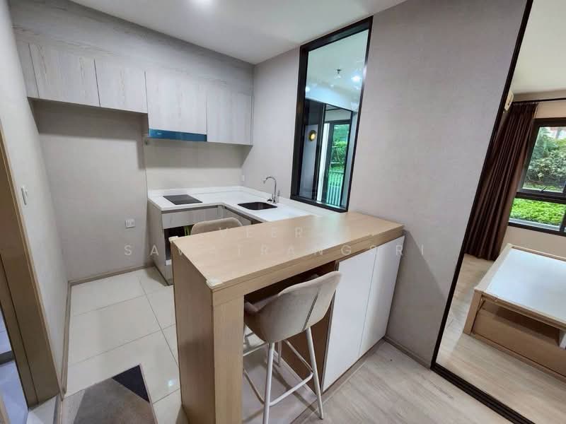 Life Pinklao, Bangkok, Boromarajonani Road, Bang Bamru, Bang Phlat, Bangkok, 1 Bedroom, 35 sqm, Condo For Sale, by Veera Sawatrangsri, 500426444 - DDproperty.com