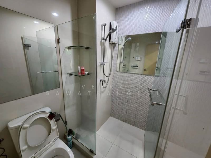 Life Pinklao, Bangkok, Boromarajonani Road, Bang Bamru, Bang Phlat, Bangkok, 1 Bedroom, 35 sqm, Condo For Sale, by Veera Sawatrangsri, 500426444 - DDproperty.com