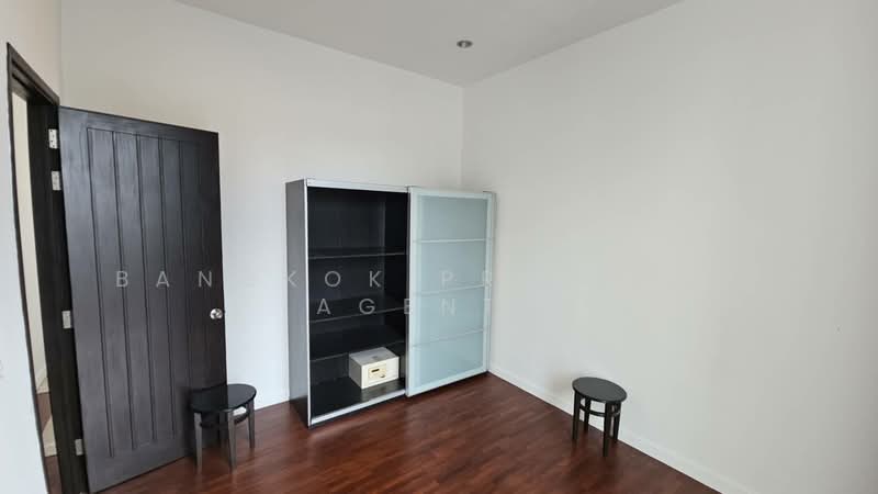Sathorn Gallery Residences, Bangkok, 70 Pan Road, Silom, Bang Rak, Bangkok, 4 Bedrooms, 350 sqm, Condo For Rent, by BANGKOK PROPERTY AGENTS, 500426479 - DDproperty.com