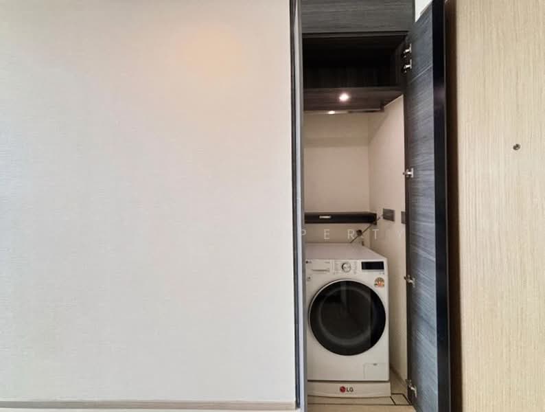 The Esse Asoke, Bangkok, 333 Soi Sukhumvit 21, Sukhumvit Road, Khlongtoei Nua, Watthana, Bangkok, 1 Bedroom, 45 sqm, Condo For Rent, by TRC Property, 500426523 - DDproperty.com