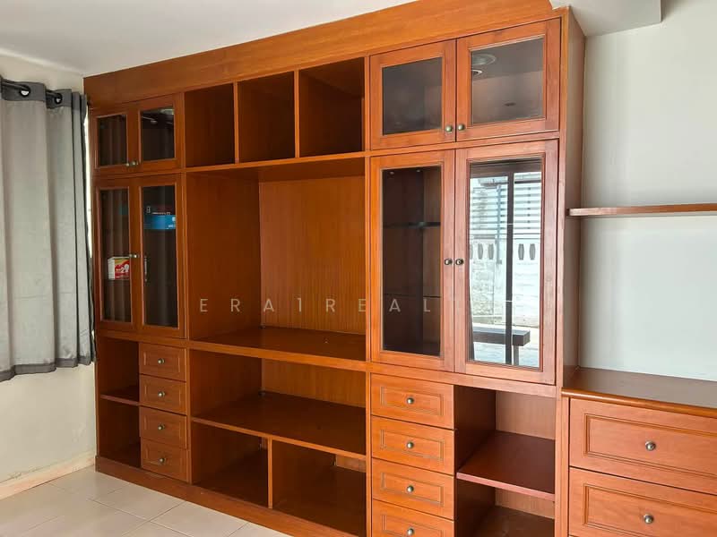 Js07261 Single House Sutthisan 2 Fl. 4B4B For Rent 40K | Line OA: @era1realty, Bangkok, Huai Khwang, Bangkok, 4 Bedrooms, 216 sqm, Single Detached House For Rent, by ERA1REALTY, 500426546 - DDproperty.com