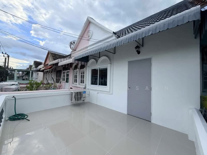 เช่า ทาวน์โฮม 2 ชั้น พร้อมเข้าอยู่(ซ.วชิรธรรม 57 แยก 18), Bangkok, Bang Chak, Phra Khanong, Bangkok, 3 Bedrooms, 110 sqm, Townhouse For Rent, by Airada Parasarn, 500426567 - DDproperty.com