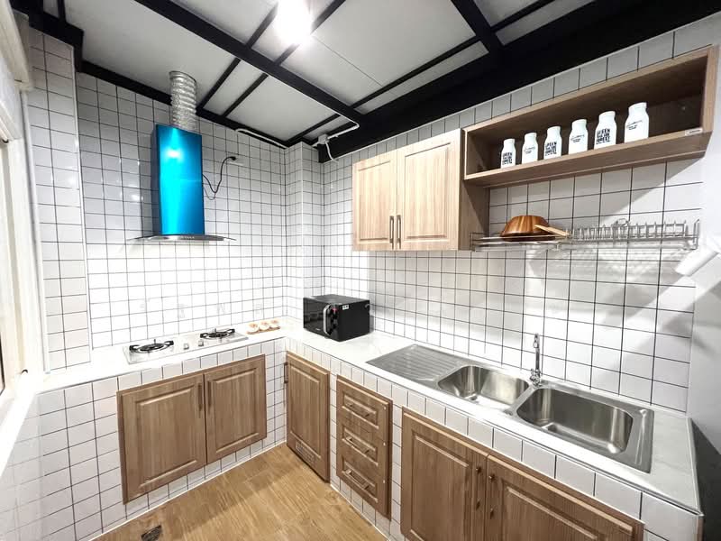 Golden Town Sukhumvit-Bearing Station, Samut Prakan, Soi Tesabansamrongtai 6, Sam Rong, Phra Pra Daeng, Samut Prakan, 2 Bedrooms, 115 sqm, Townhouse For Rent, by Rattapon Sivamok, 500426575 - DDproperty.com