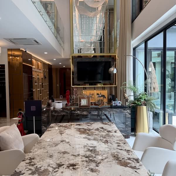 ขายบ้านเดี่ยว Luxury Modern นาคนิวาส–ลาดพร้าว | บ้านสร้างเอง 2 ชั้น 92 ตร.ว. พื้นที่ใช้สอย 500 ตร.ม, Bangkok, Lat Phrao, Bangkok, 3 Bedrooms, 500 sqm, Single Detached House For Sale, by อลงกต คำนวรพร, 500426671 - DDproperty.com