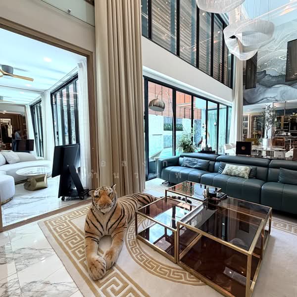 ขายบ้านเดี่ยว Luxury Modern นาคนิวาส–ลาดพร้าว | บ้านสร้างเอง 2 ชั้น 92 ตร.ว. พื้นที่ใช้สอย 500 ตร.ม., กรุงเทพ, ลาดพร้าว, กรุงเทพ, 500 ตร.ม., บ้านเดี่ยว ขาย, โดย อลงกต คำนวรพร, 500426671 - DDproperty.com