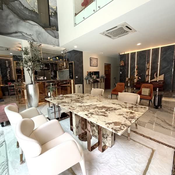 ขายบ้านเดี่ยว Luxury Modern นาคนิวาส–ลาดพร้าว | บ้านสร้างเอง 2 ชั้น 92 ตร.ว. พื้นที่ใช้สอย 500 ตร.ม., กรุงเทพ, ลาดพร้าว, กรุงเทพ, 500 ตร.ม., บ้านเดี่ยว ขาย, โดย อลงกต คำนวรพร, 500426671 - DDproperty.com