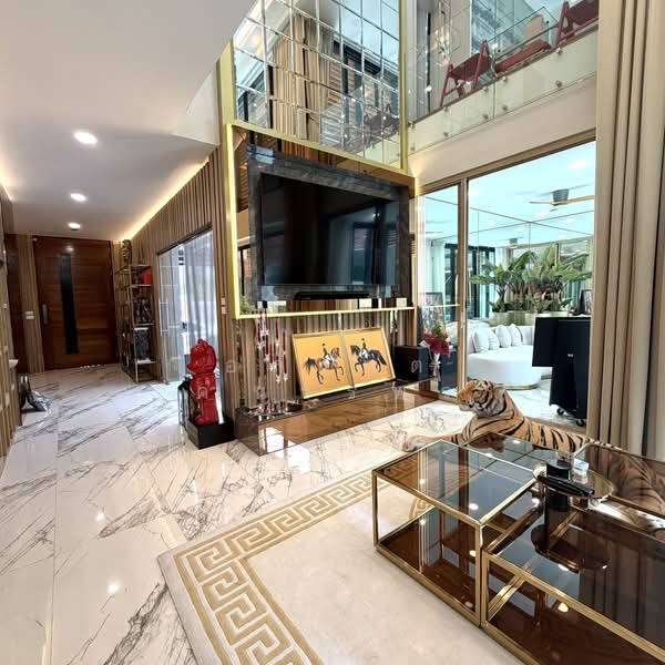 ขายบ้านเดี่ยว Luxury Modern นาคนิวาส–ลาดพร้าว | บ้านสร้างเอง 2 ชั้น 92 ตร.ว. พื้นที่ใช้สอย 500 ตร.ม., กรุงเทพ, ลาดพร้าว, กรุงเทพ, 500 ตร.ม., บ้านเดี่ยว ขาย, โดย อลงกต คำนวรพร, 500426671 - DDproperty.com