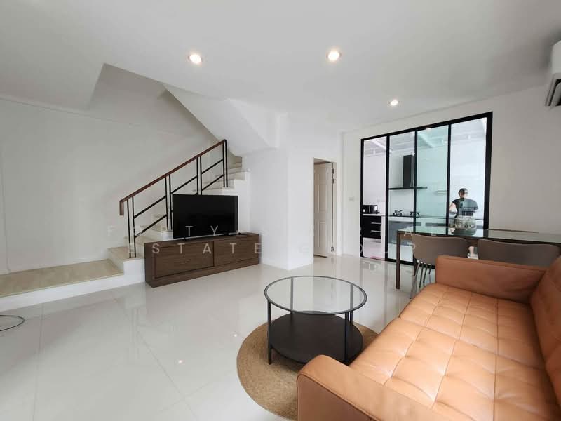 Areeya Mandarina Sukhumvit 77 : อารียา แมนดารีนา สุขุมวิท 77, กรุงเทพ, ถนนสุขุมวิท 77 (อ่อนนุช), สวนหลวง, สวนหลวง, กรุงเทพ, 124 ตร.ม., ทาวน์เฮ้าส์ ให้เช่า, โดย Forty-Six Real Estate Group, 500426698 - DDproperty.com