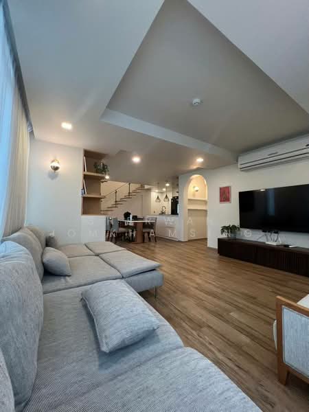 Maestro 01 Sathorn-Yenakat, Bangkok, 14 Yen Akat Road, Thung Maha Mek, Sathon, Bangkok, 3 Bedrooms, 138 sqm, Condo For Rent, by Sherwan Jomkhamsing, 500426741 - DDproperty.com