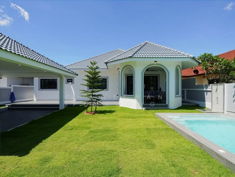 Luxurious 4-Bed Home in Pattaya with Pool & Garden, Chon Buri (Pattaya), Poong, Bang Lamung (Pattaya), Chon Buri (Pattaya), 4 Bedrooms, 386 sqm, Single Detached House For Sale, by Chaweewan Puekpong, 500426758 - DDproperty.com
