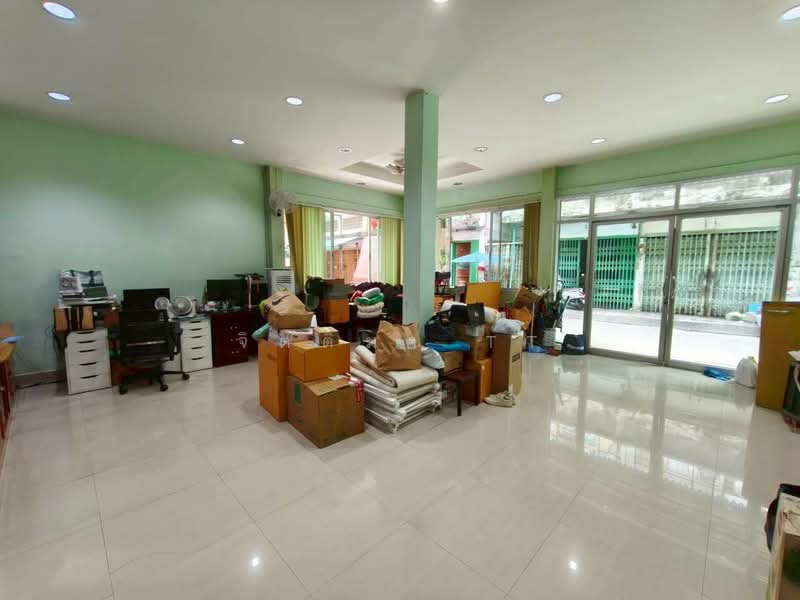 Shophouse for Sale, near BTS Phonimit, Bangkok, Bukkalo, Thon Buri, Bangkok, 6 Bedrooms, 250 sqm, Townhouse For Sale, by จิตติมา TT, 500426851 - DDproperty.com