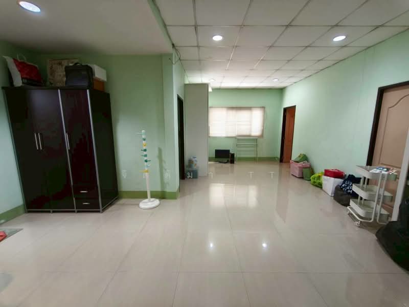 Shophouse for Sale, near BTS Phonimit, Bangkok, Bukkalo, Thon Buri, Bangkok, 6 Bedrooms, 250 sqm, Townhouse For Sale, by จิตติมา TT, 500426851 - DDproperty.com