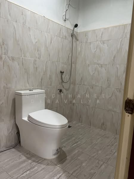 Thai Somboon Prachuutit 90, Samut Prakan, Ban Khlong Suan, Phra Samut Jadee, Samut Prakan, 7 Bedrooms, 427 sqm, Townhouse For Sale, by Chadthanee Debavalya, 500426879 - DDproperty.com