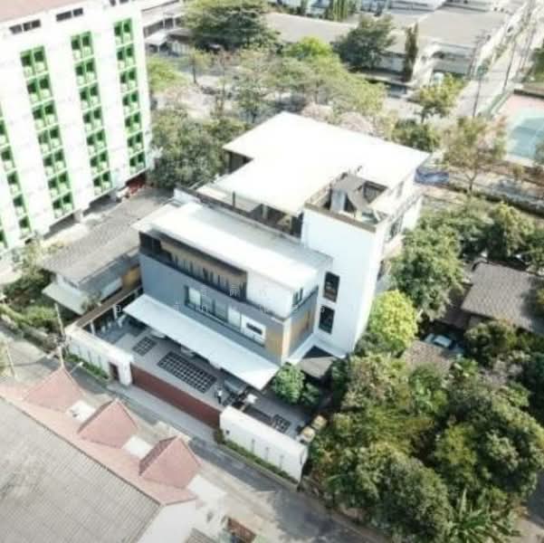 Modern Luxury Residence for Sale – Perfect for Home Office |219 Sq.Wah Land |1,425 Sq.m. Usable Area, Nonthaburi, ติวานนท์ 18 แยก 7, Talat Kwan, Muang Nonthaburi, Nonthaburi, 9 Bedrooms, 1,425 sqm, Single Detached House For Sale, by Thitiphat Adilucktharadol, 500426942 - DDproperty.com