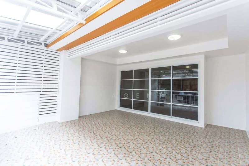 หมู่บ้านจัดสรรพรีเมี่ยมเพลส 2 เกษตรนวมินทร์-มัยลาภ, กรุงเทพ, จรเข้บัว, ลาดพร้าว, กรุงเทพ, 320 ตร.ม., ทาวน์เฮ้าส์ ขาย, โดย NR AGENT, 500426976 - DDproperty.com