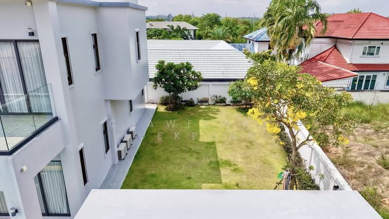 Luxury pool villa for sale near Mabprachan Lake, Chon Buri (Pattaya), Poong, Bang Lamung (Pattaya), Chon Buri (Pattaya), 5 Bedrooms, 633 sqm, Villa For Sale, by Chaweewan Puekpong, 500426978 - DDproperty.com