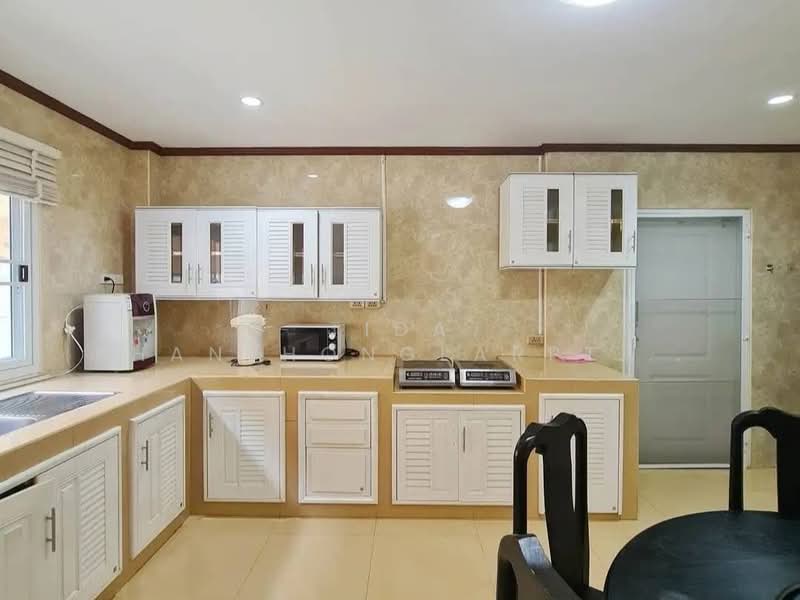 For rent: Detached house/home office in Sutthisan. Registration possible. Foreigners welcome, Bangkok, Samsen Nok, Huai Khwang, Bangkok, , 512 sqm, Office Space For Rent, by Tida phanthonglarptawee, 500427079 - DDproperty.com